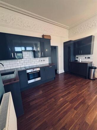 kitchen 1.JPG