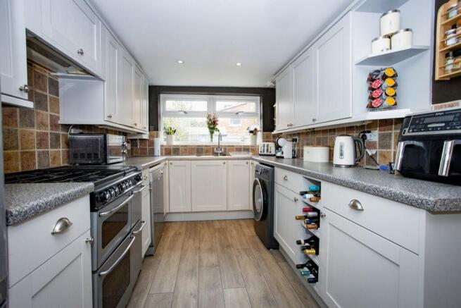 Holden Park Road, Tunbridge Wells, TN4 photo 4