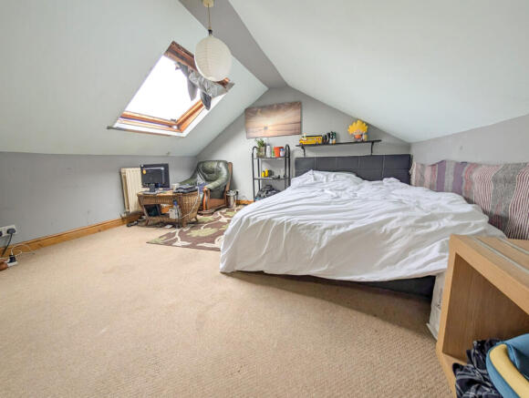 4 bed Block of Apartments for sale Image 10