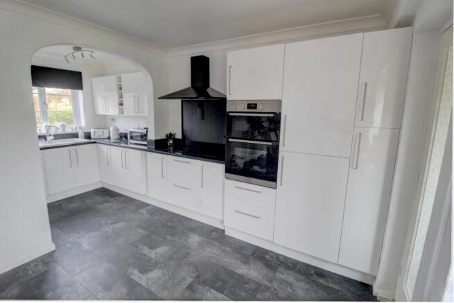 Highfields Road, Witham, CM8 (11)