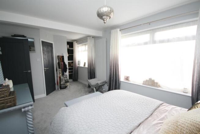 Master Bedroom..JPG