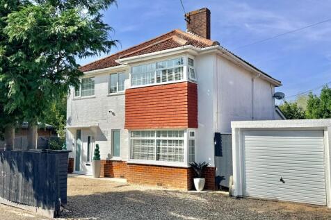 Coniston Road, Ringwood, BH24 1PF