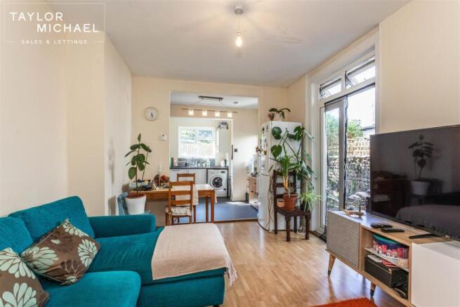 Kitchen / Living Room