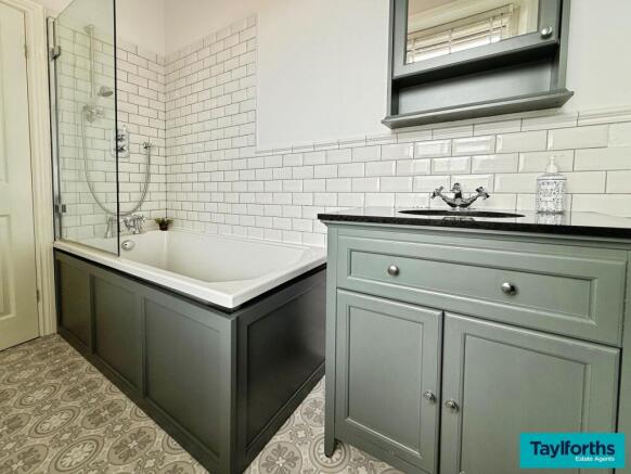 4 bed End of Terrace for sale Image 12