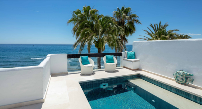 Private pool