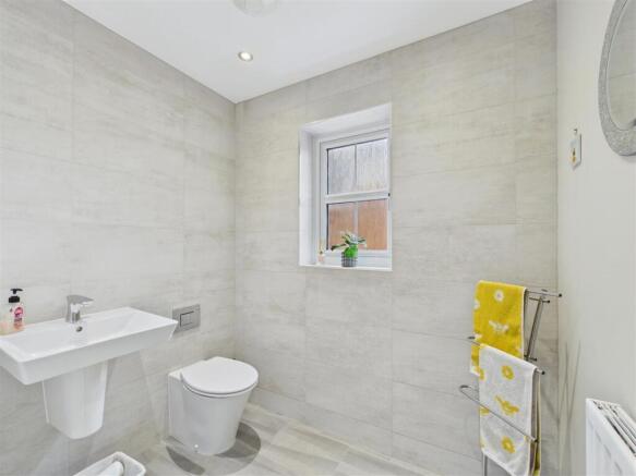 3 bed Semi-Detached for sale Image 9