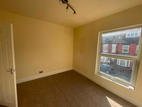2 bed Terraced to rent Image 8