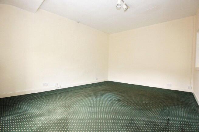 3 bed Terraced for sale Image 12