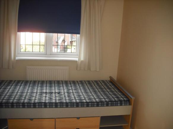 doube bedroom