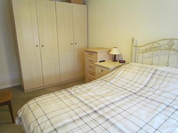 2 bed Detached Bungalow for sale Image 7