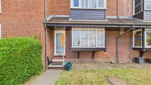 40, Mahon Close, Enfield EN1 4DG