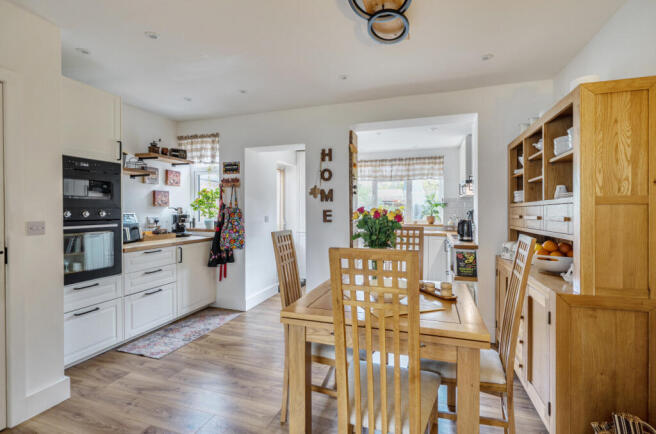 1438052-9-69cd0ed...