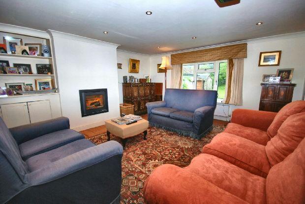 Sitting Room Area