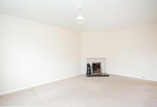 Lounge 2.jpg