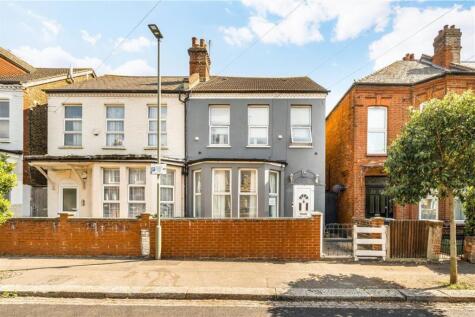 Yew Grove, Cricklewood