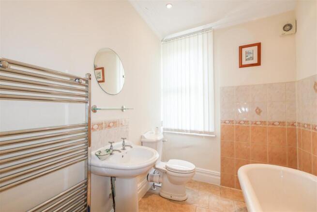 4 bed End of Terrace for sale Image 11