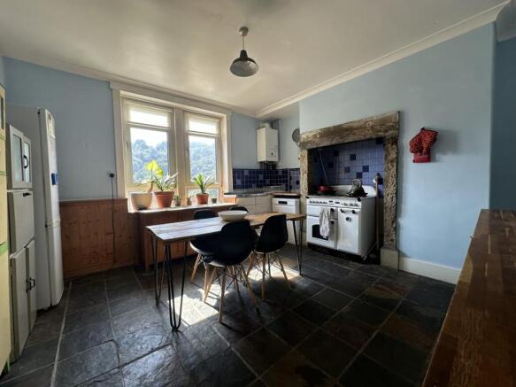 4 bed Terraced for sale Image 5