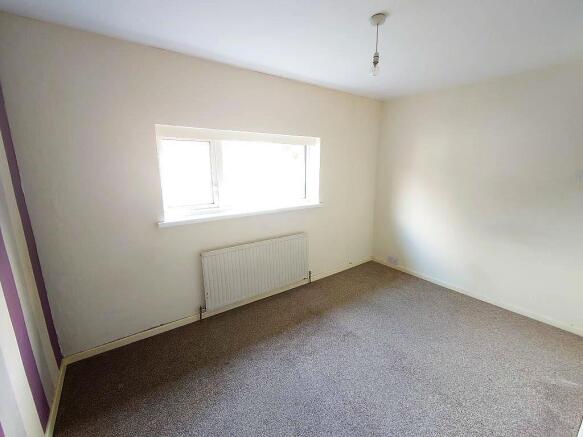 Bedroom 1b.jpg