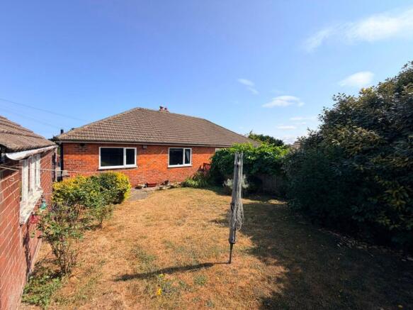 2 bed Semi-Detached Bungalow for sale Image 9