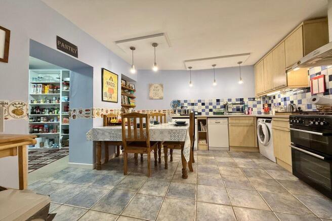 Kitchen/Breakfast Room