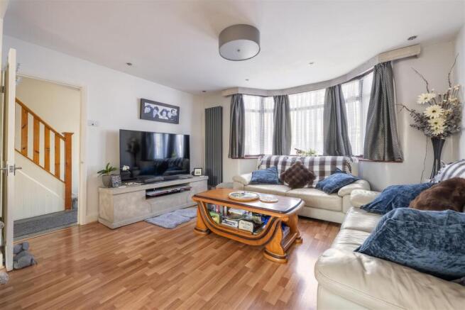 Coolgardie Avenue, E4