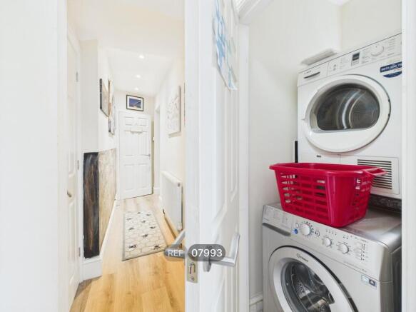 2 bed Terraced to rent Image 10