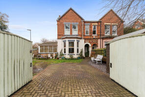 Flat 1, 33, Abbey Park Road, Grimsby DN32 0HS