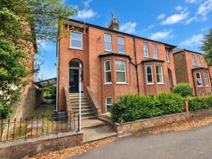 Chertsey, Surrey, KT16