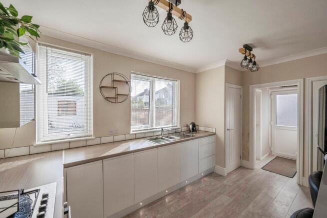 3 bed Semi-Detached for sale Image 5