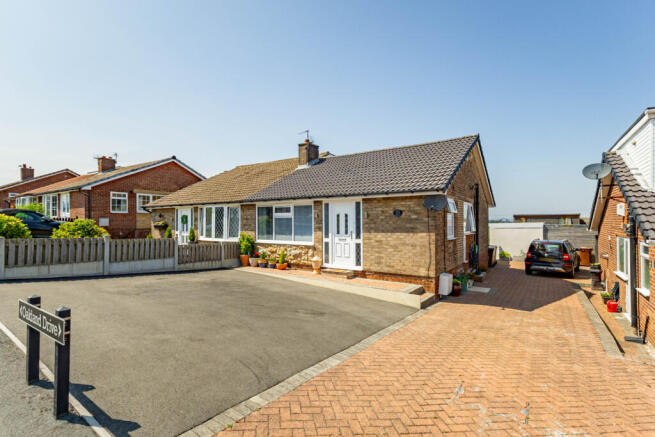 2 Bedroom Semi Detached Bungalow for Sale