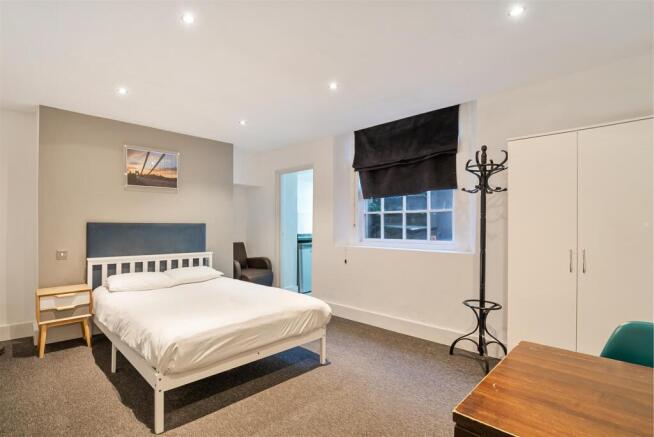 DSC08023-Room 14 Oakfield.HGR Edits.jpg