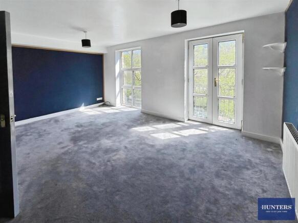 2 bed Apartment for sale Image 5