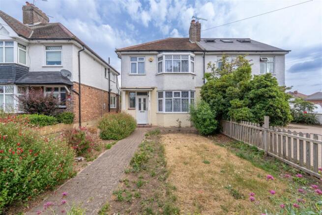 98 Central Avenue, Hounslow, TW3 2QL-2.jpg