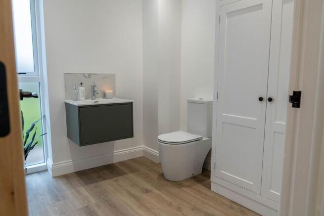 4 bed Barn Conversion for sale Image 8