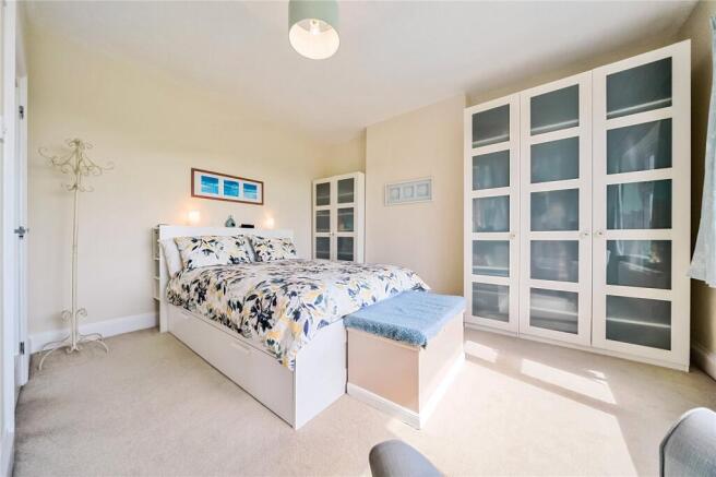 4 bed Detached for sale Image 10