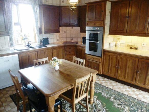 Kitchen (2)