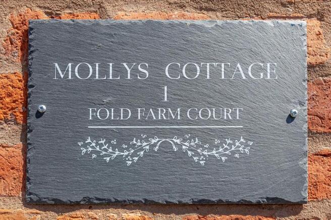 Mollys Cottage Sign.jpg