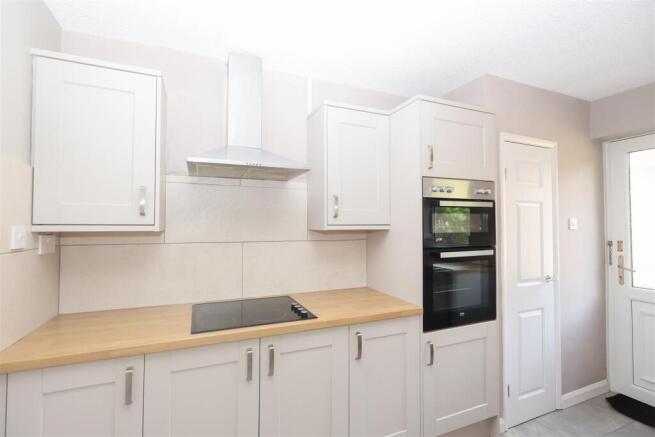 3 bed Semi-Detached Bungalow for sale Image 6