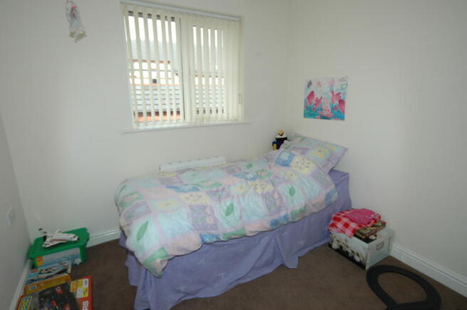 BEDROOM 2