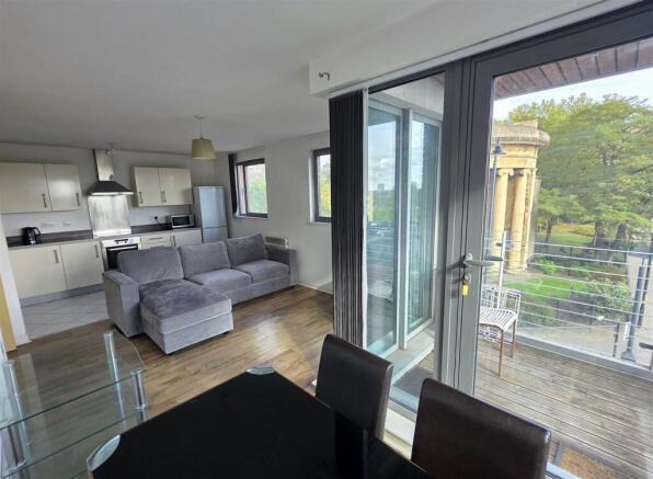 Lounge/Kitchen/Dining
