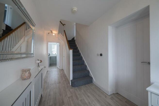 31 Yew Tree Drive-011.jpg