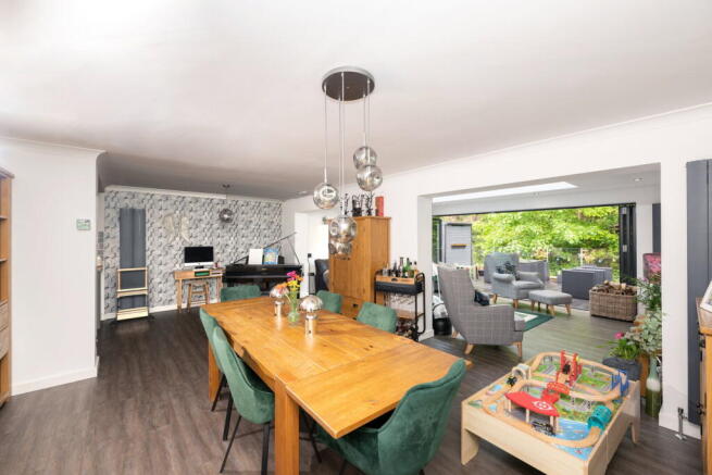 3 bed Detached for sale Image 8