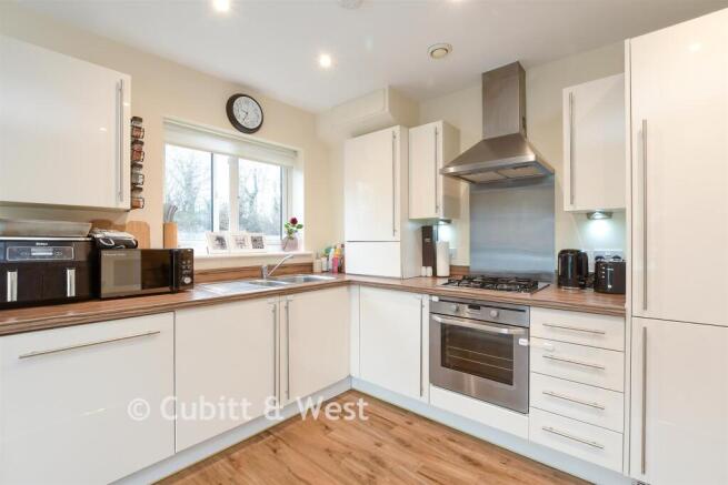 Kitchen Lounge/Dining