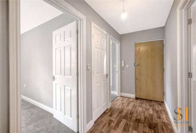 Sandhurst Road, Tilbury, RM18 photo 4