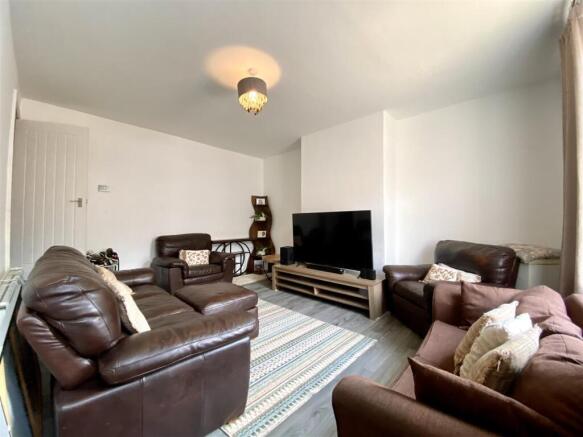 2 bed House for sale Image 4