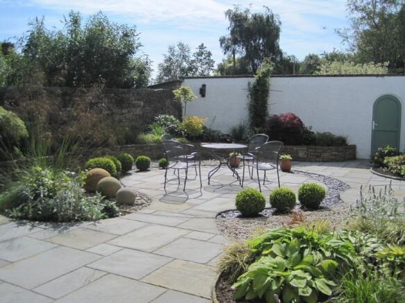 side garden