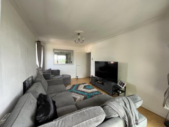 2 bed Flat for sale Image 11
