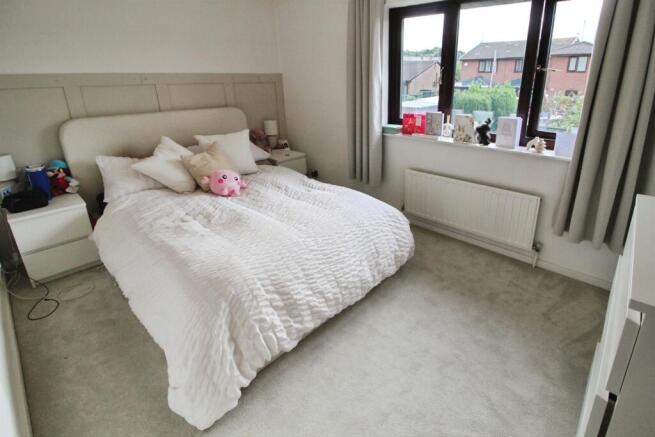 2 bed Semi-Detached for sale Image 7