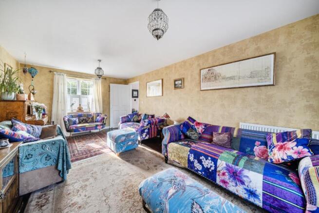 4 bed Detached for sale Image 9