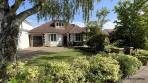 48, Plough Hill, Cuffley, Potters Bar EN6 4DS
